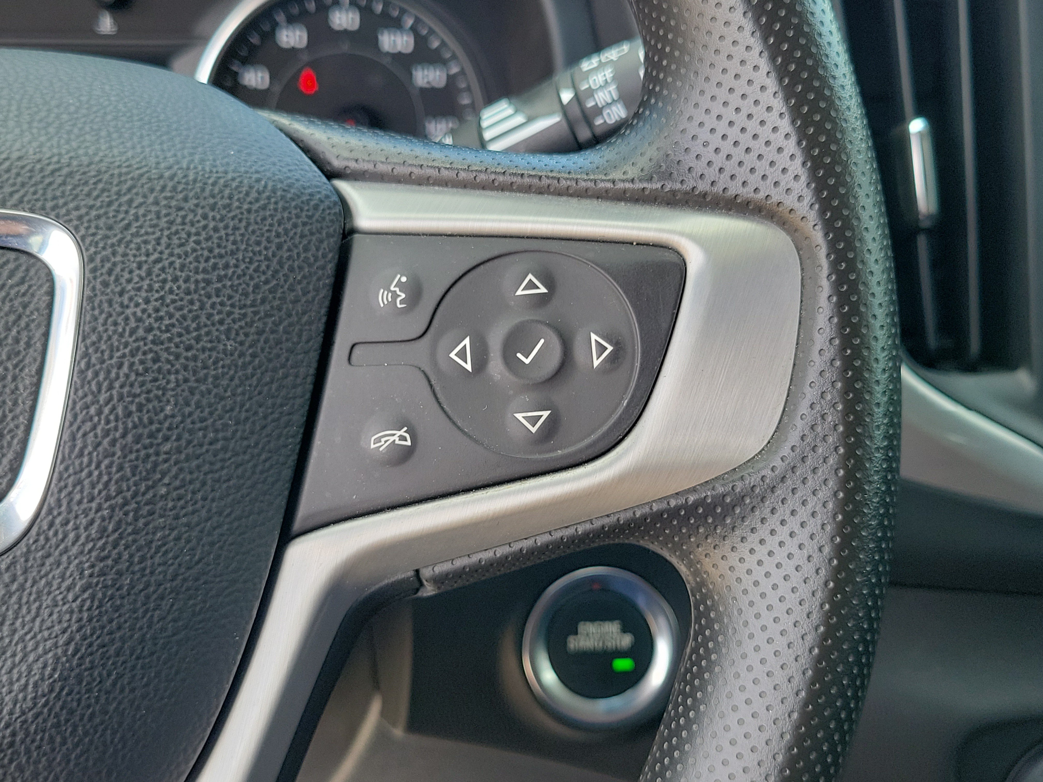 Used 2024 GMC Terrain SLE FWD image 22