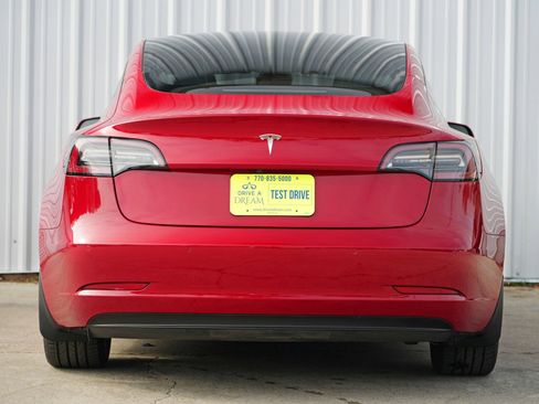 Used 2022 Tesla Model 3 image 11