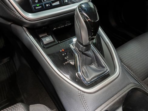 Used 2024 Subaru Outback Premium image 21