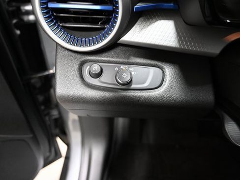 Used 2024 Chevrolet Trax LS w/ LS Convenience Package image 24