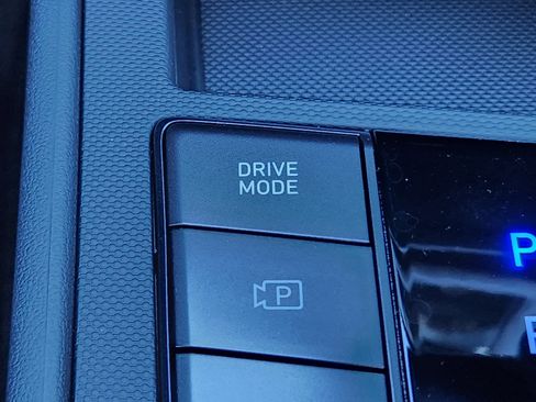 New 2025 Hyundai Elantra Sport image 28