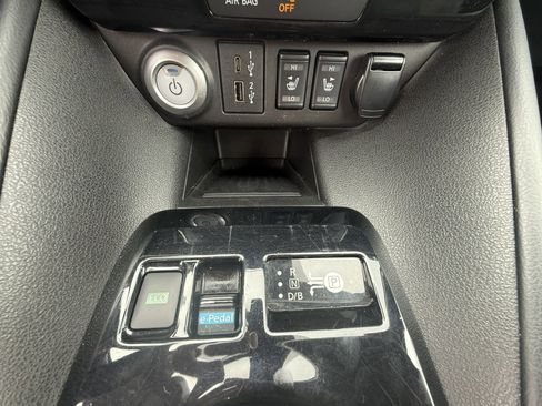 Used 2020 Nissan Leaf SL Plus FWD image 15