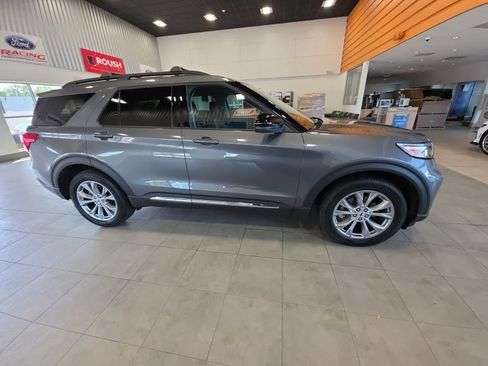 Used 2023 Ford Explorer XLT w/ Equipment Group 202A AWD/4WD image 6