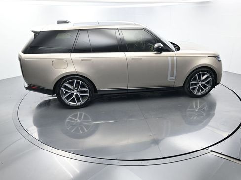 Used 2025 Land Rover Range Rover Autobiography image 38