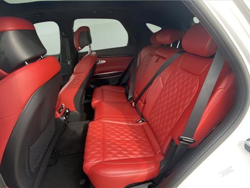 Used 2023 Genesis GV70 3.5T Sport w/ Sport Prestige Package image 9