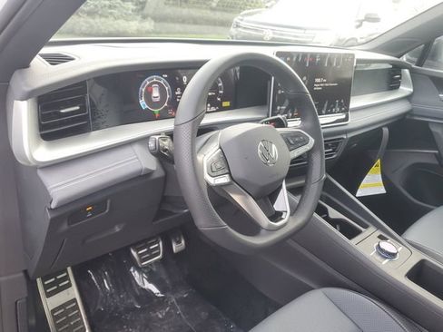 New 2026 Volkswagen Tiguan SE R-Line image 20