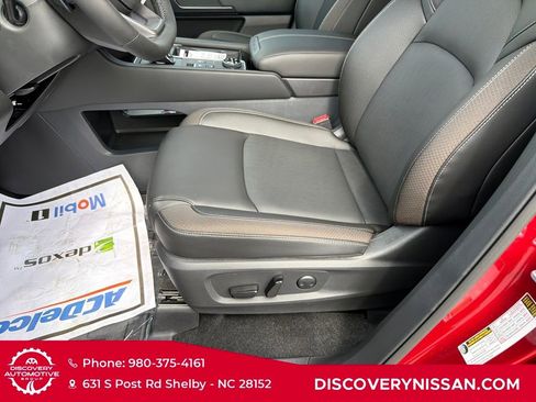New 2026 Nissan Pathfinder SL w/ SL Premium Package AWD/4WD image 13