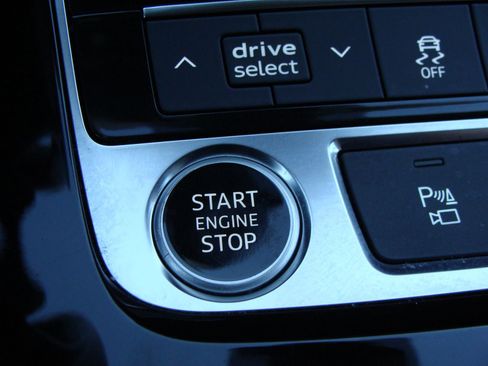 Used 2021 Audi Q7 2.0T Premium Plus w/ Premium Plus Package image 28