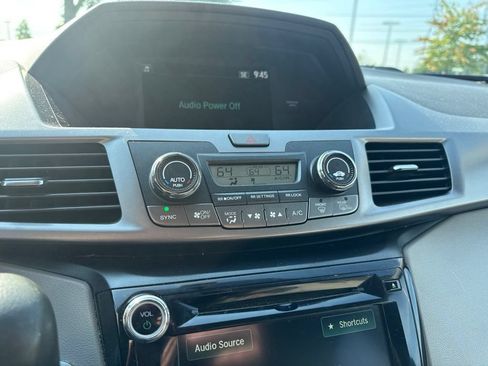 Used 2016 Honda Odyssey EX image 18