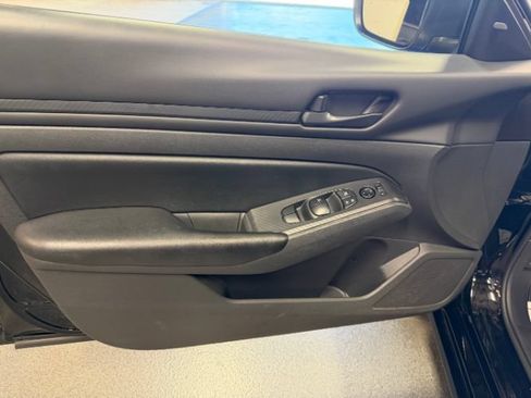 Used 2024 Nissan Altima 2.5 S FWD image 7