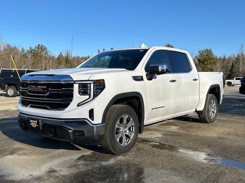 Used 2024 GMC Sierra 1500 SLT AWD/4WD image 7