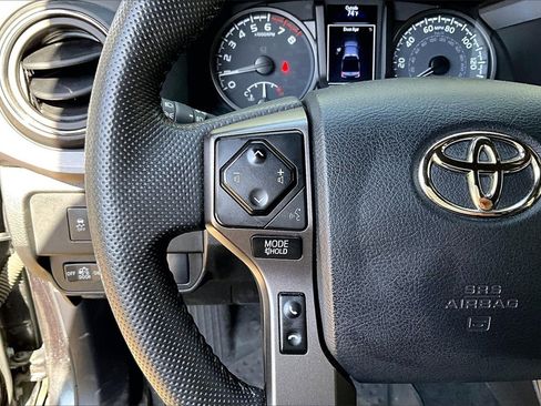 Used 2023 Toyota Tacoma TRD Sport image 10