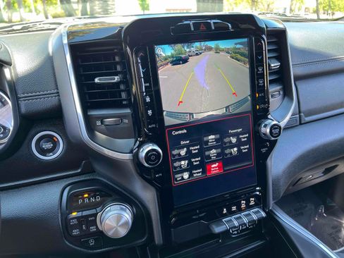 Used 2020 RAM 1500 Laramie AWD/4WD image 11