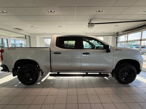 Certified 2022 Chevrolet Silverado 1500 LT Trail Boss w/ LT Trail Boss Premium Package AWD/4WD image 8