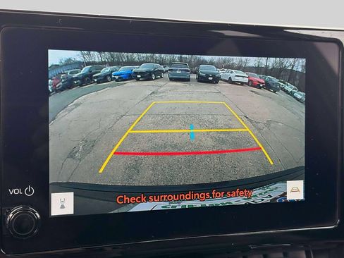 Used 2023 Toyota Corolla Cross XLE w/ Convenience Package AWD/4WD image 28