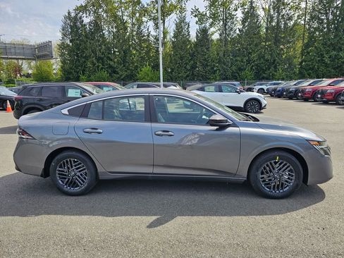 New 2026 Nissan Sentra SV w/ Floor Mat Package FWD image 4
