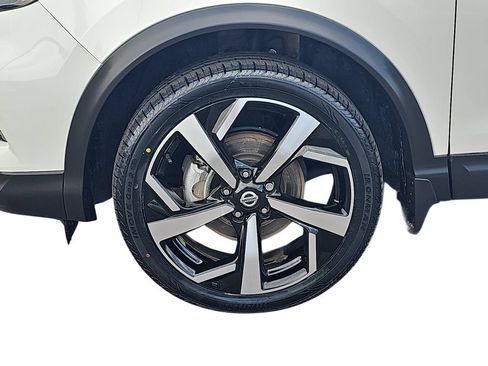 Used 2022 Nissan Rogue Sport SL AWD/4WD image 30
