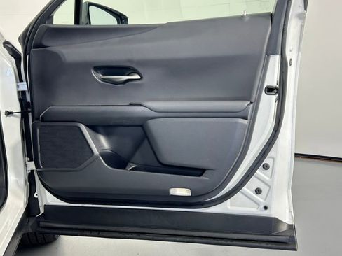 Used 2021 Lexus UX 250h image 9