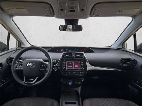 Used 2021 Toyota Prius LE FWD image 12
