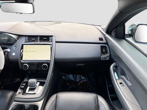 Used 2022 Jaguar E-PACE SE image 18