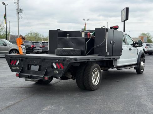Used 2022 Ford F550 4x4 Crew Cab Super Duty w/ Power Equipment Group image 8