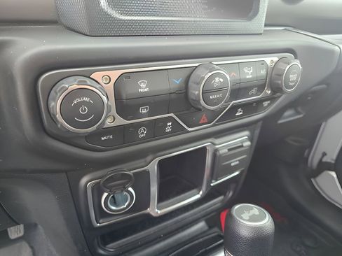 Used 2023 Jeep Wrangler Sport image 20