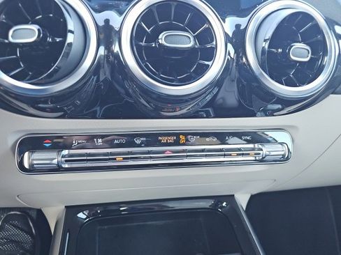 Certified 2025 Mercedes-Benz GLA 250 4MATIC image 17