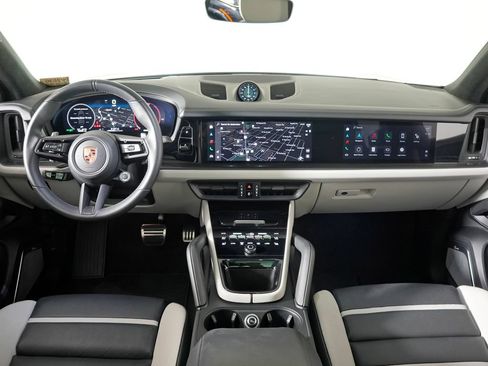 Certified 2025 Porsche Cayenne GTS AWD/4WD image 23