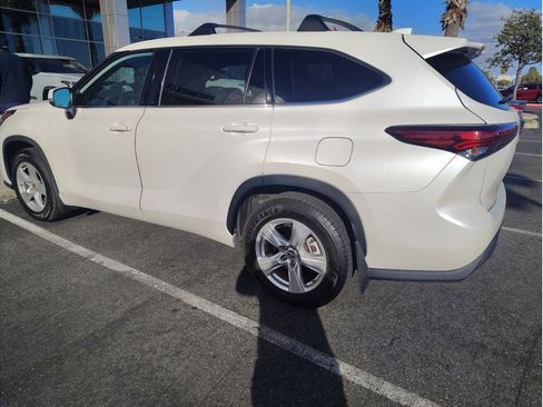 Certified 2020 Toyota Highlander LE AWD/4WD image 3