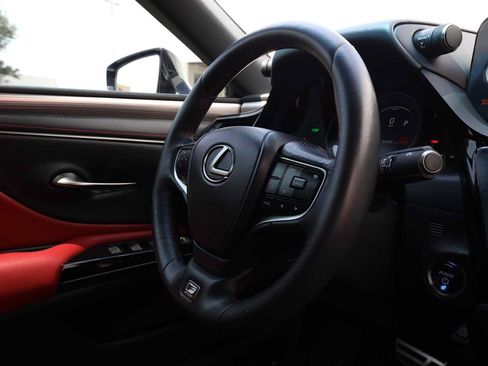 Used 2022 Lexus ES 300h F Sport w/ Accessory Package 2 FWD image 15