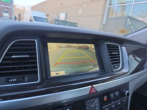 Used 2017 Genesis G80 3.8 w/ Option Group 02 image 16