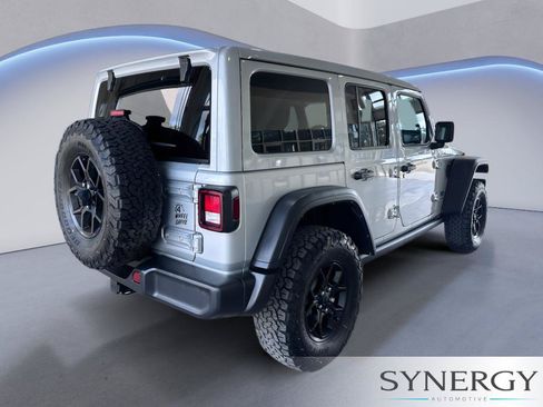 Used 2024 Jeep Wrangler Unlimited AWD/4WD image 5