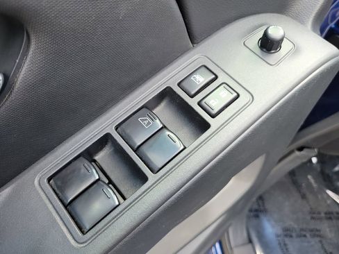 Used 2023 Nissan Frontier SV RWD image 20