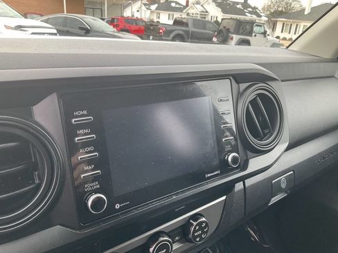 Used 2022 Toyota Tacoma SR image 15
