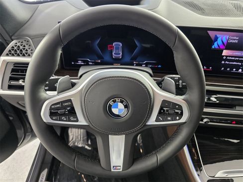 Used 2025 BMW X5 xDrive40i w/ Executive Package image 18