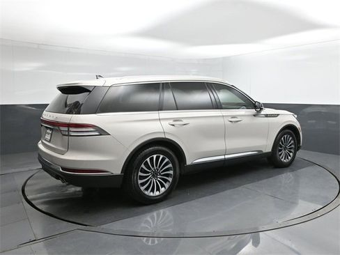 Used 2022 Lincoln Aviator Reserve w/ Class IV Trailer Tow Package image 11