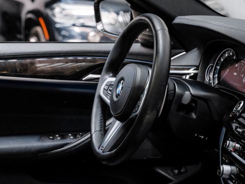 Used 2017 BMW 540i image 17