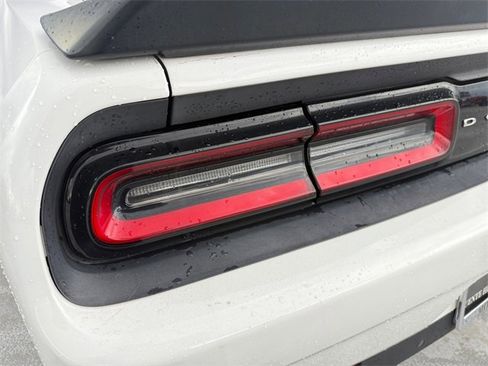 Used 2017 Dodge Challenger R/T Plus image 28