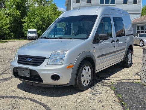 Used 2010 Ford Transit Connect XLT FWD image 3
