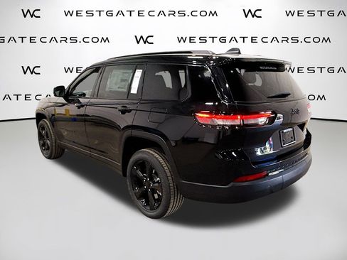 New 2025 Jeep Grand Cherokee L Laredo image 5