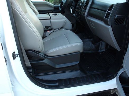 Used 2019 Ford F250 XL w/ Power Equipment Group AWD/4WD image 22