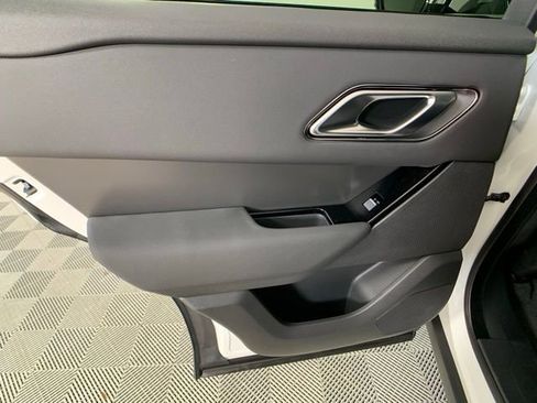 Certified 2025 Land Rover Range Rover Velar Dynamic SE image 24
