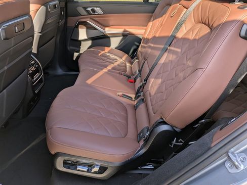 New 2026 BMW X7 xDrive40i image 36