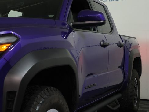 Used 2024 Toyota Tacoma TRD Off-Road image 11