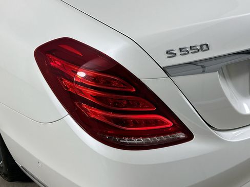 Used 2016 Mercedes-Benz S 550 4MATIC Sedan image 12