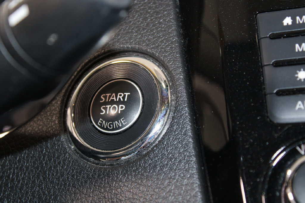 Used 2019 Nissan Rogue Sport SL w/ Premium Package FWD image 35