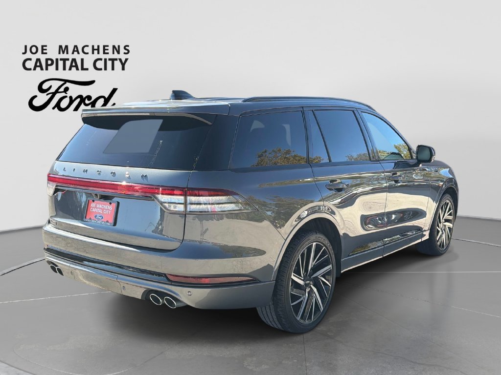 Used 2025 Lincoln Aviator Black Label w/ Jet Appearance Package AWD/4WD image 5