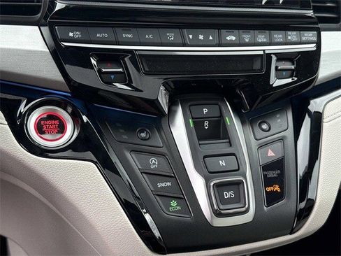 New 2026 Honda Odyssey Touring image 23