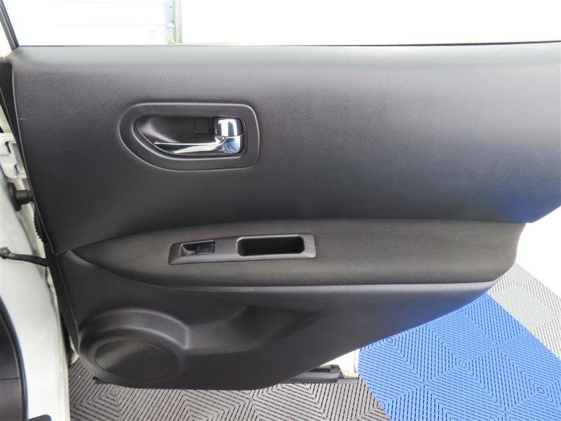 Used 2013 Nissan Rogue S FWD image 22