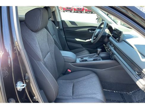 Certified 2023 Honda Accord EX image 18